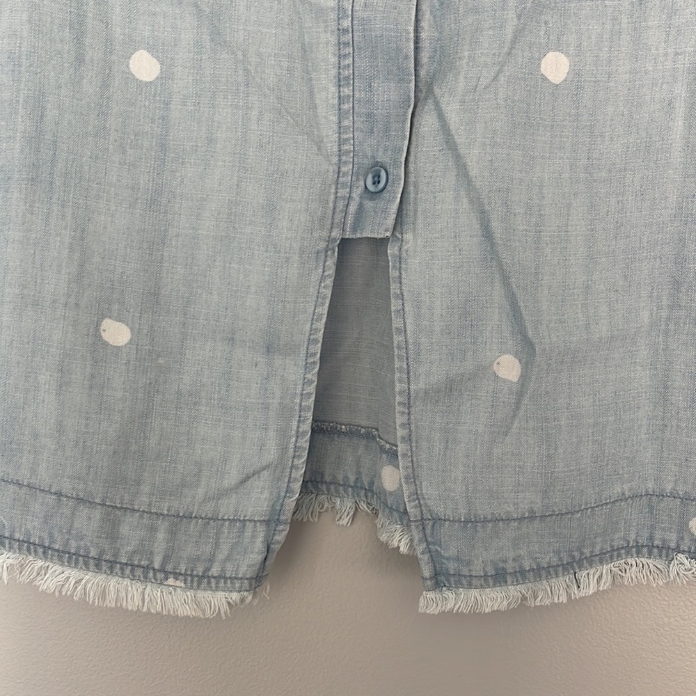 𝅺NWOT Cloth & Stone Boho Denim Crop Top Sleeveless Fringe Top Size Small - Picture 7 of 11